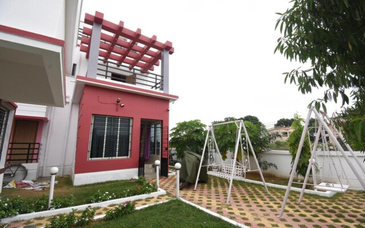 Staymaker Hotel Sannidhyo Shānti Niketan エクステリア 写真